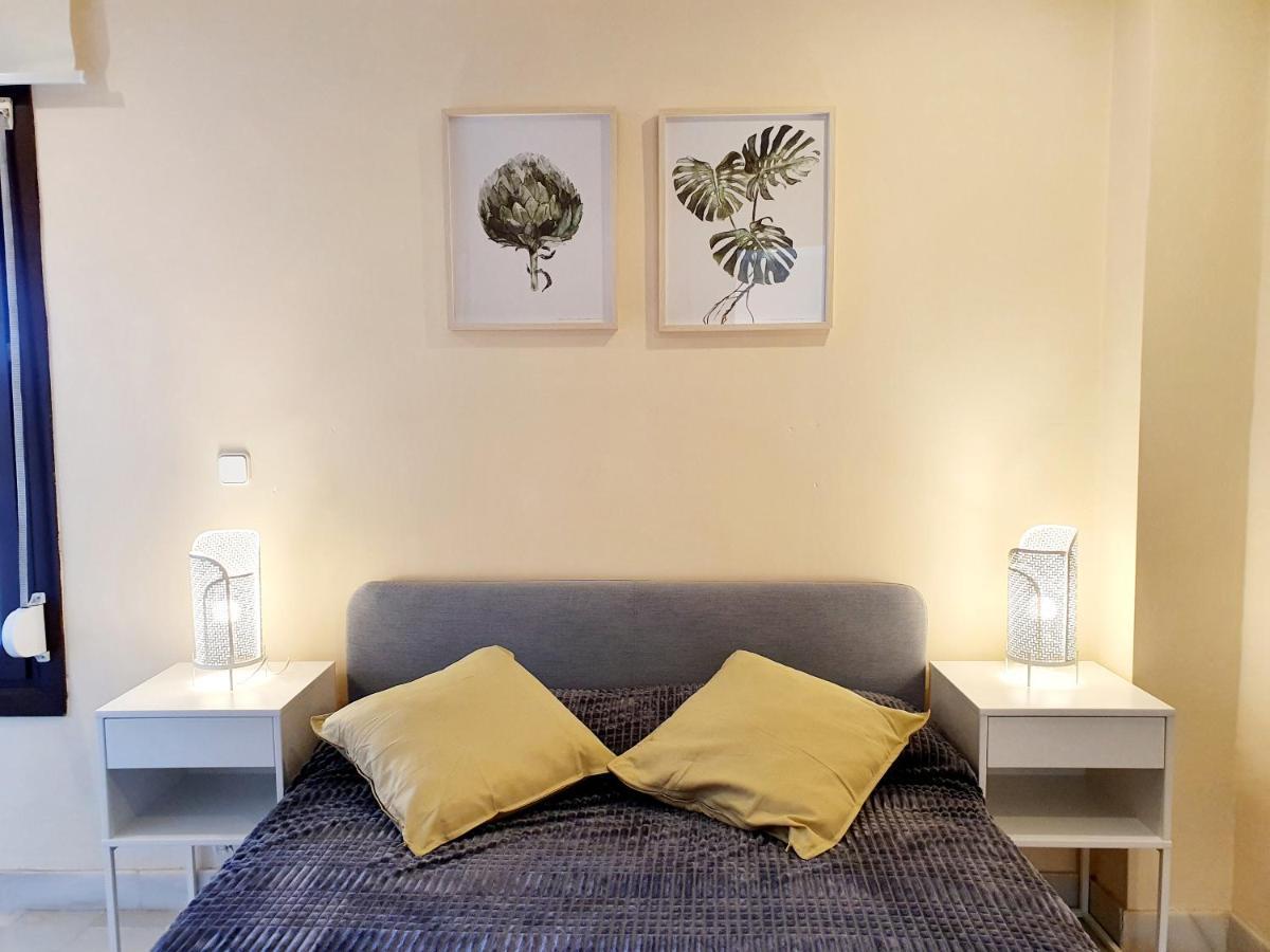 Cozy Apartment On The Beach Sitio de Calahonda ภายนอก รูปภาพ