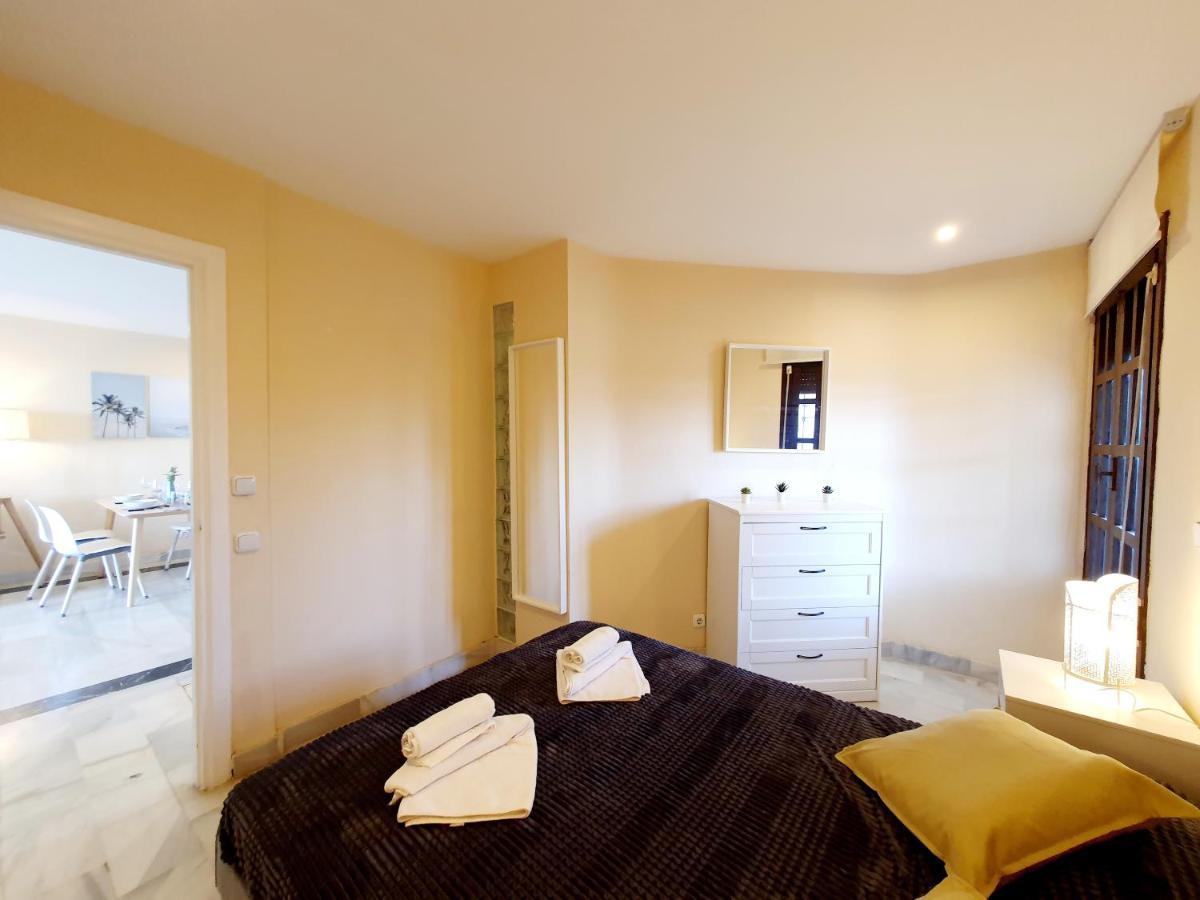 Cozy Apartment On The Beach Sitio de Calahonda ภายนอก รูปภาพ