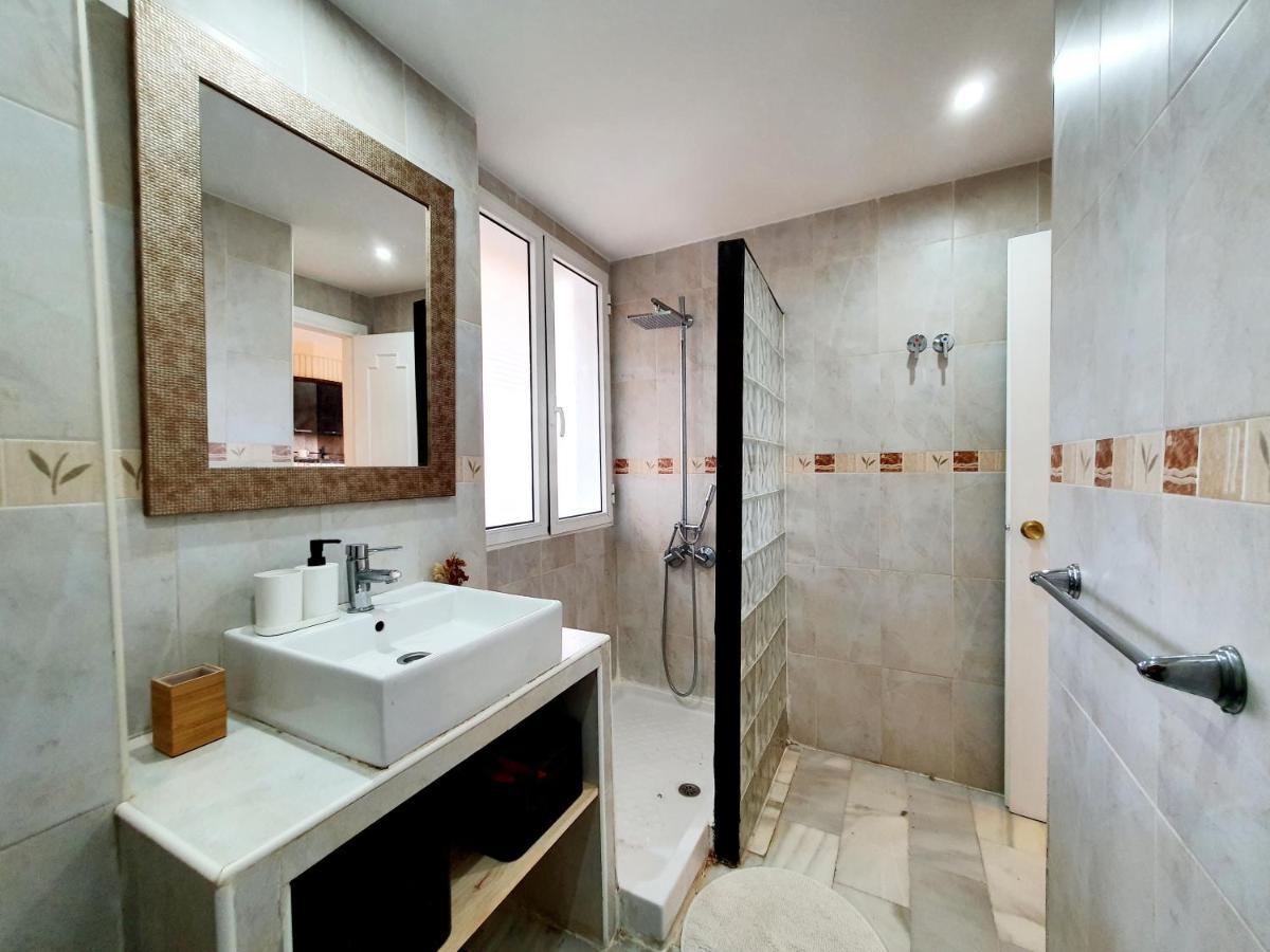 Cozy Apartment On The Beach Sitio de Calahonda ภายนอก รูปภาพ