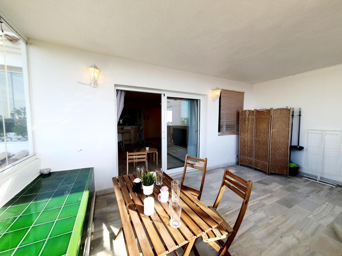 Cozy Apartment On The Beach Sitio de Calahonda ภายนอก รูปภาพ
