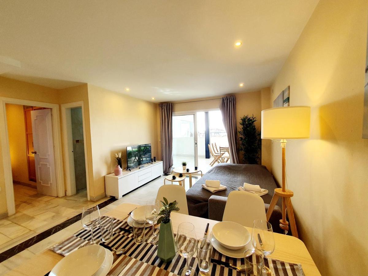Cozy Apartment On The Beach Sitio de Calahonda ภายนอก รูปภาพ