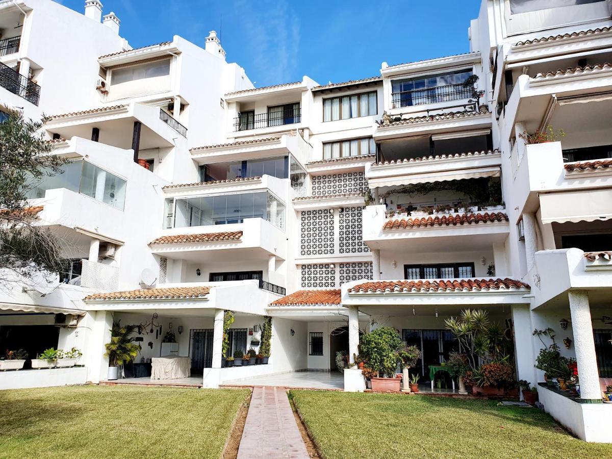 Cozy Apartment On The Beach Sitio de Calahonda ภายนอก รูปภาพ
