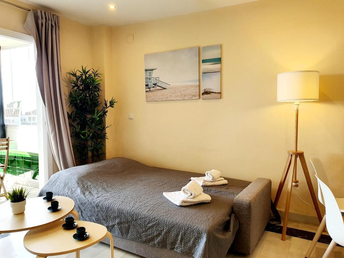 Cozy Apartment On The Beach Sitio de Calahonda ภายนอก รูปภาพ