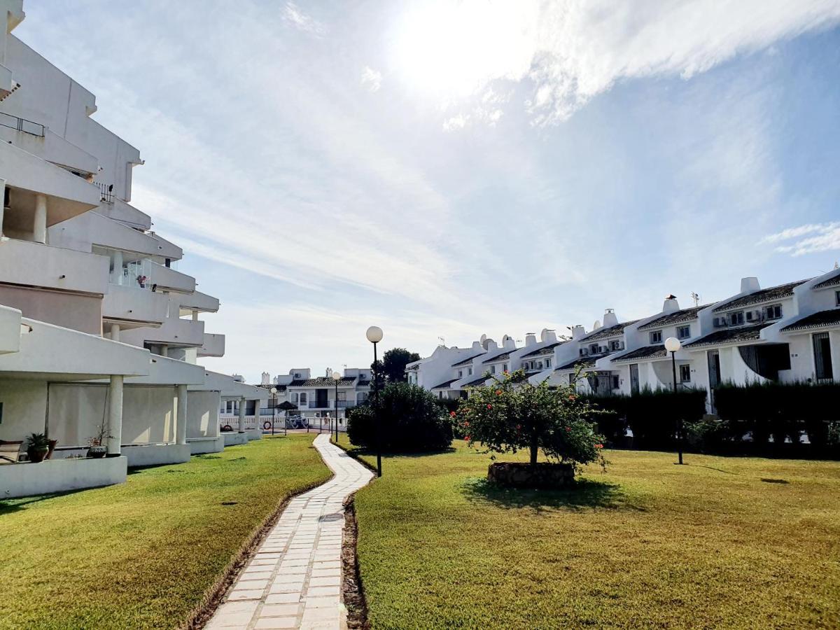 Cozy Apartment On The Beach Sitio de Calahonda ภายนอก รูปภาพ