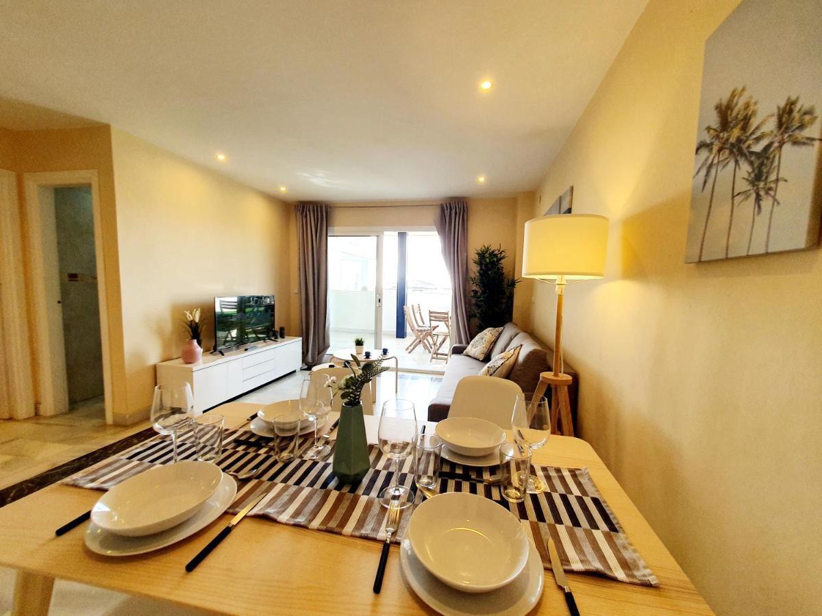 Cozy Apartment On The Beach Sitio de Calahonda ภายนอก รูปภาพ