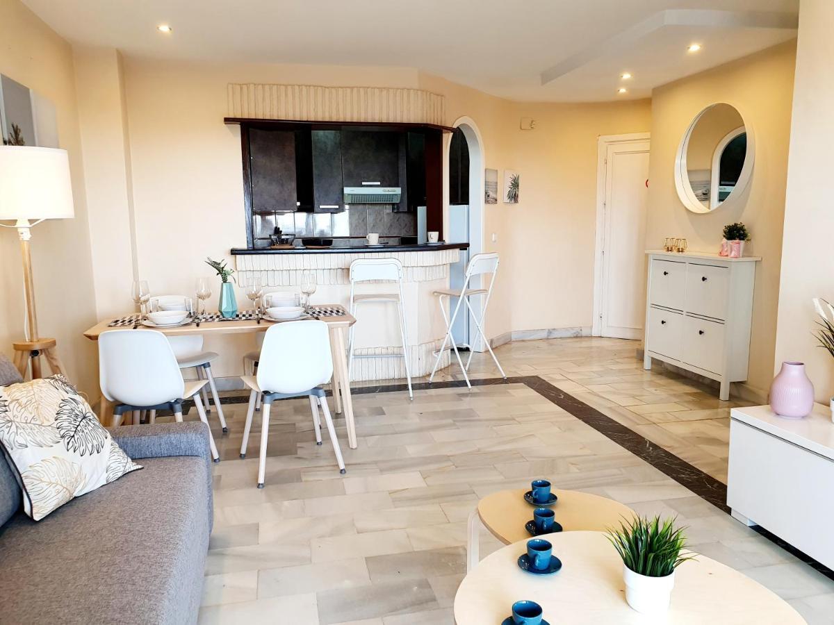 Cozy Apartment On The Beach Sitio de Calahonda ภายนอก รูปภาพ