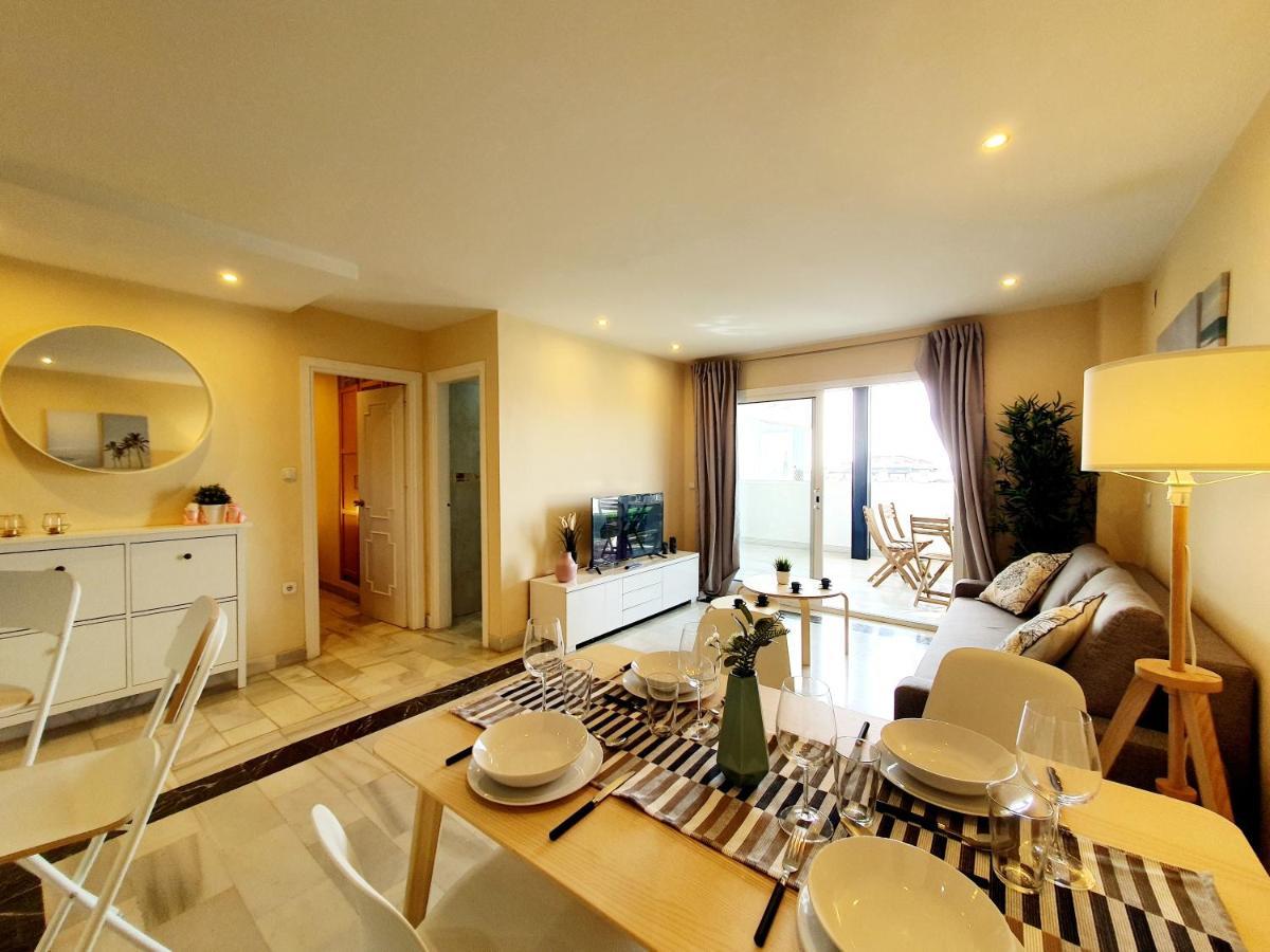Cozy Apartment On The Beach Sitio de Calahonda ภายนอก รูปภาพ