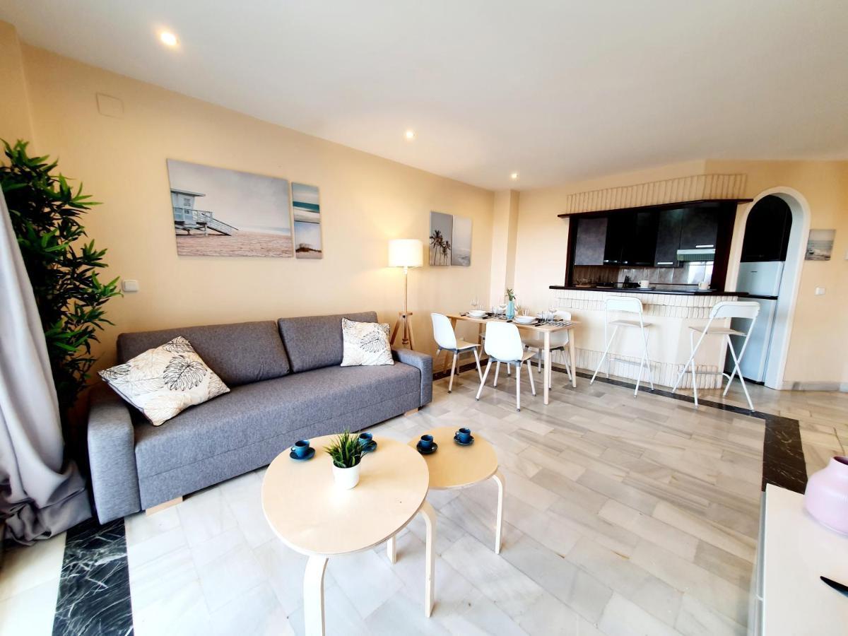 Cozy Apartment On The Beach Sitio de Calahonda ภายนอก รูปภาพ