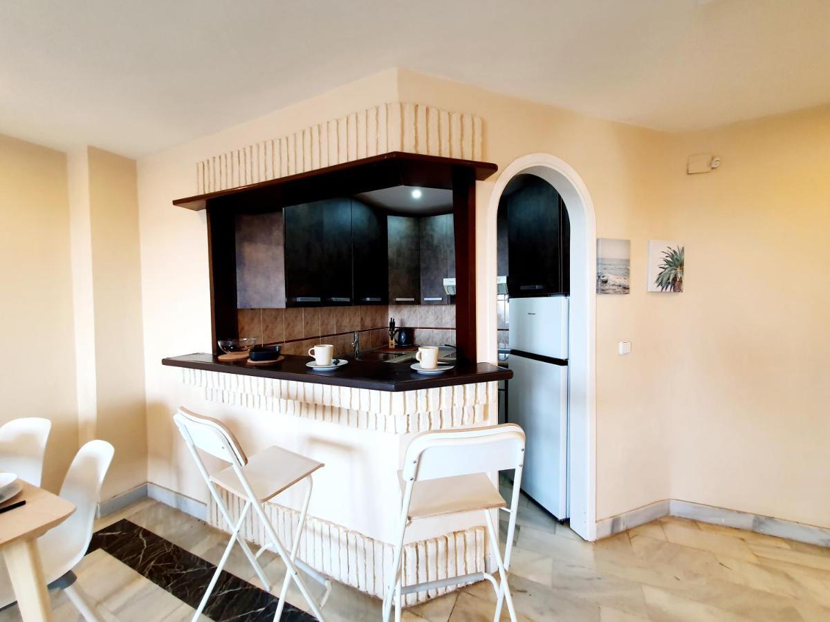 Cozy Apartment On The Beach Sitio de Calahonda ภายนอก รูปภาพ